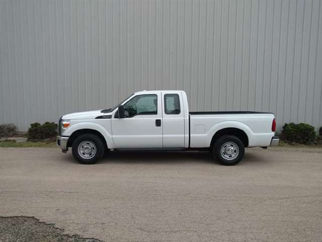 2011 Ford F-250 Super Duty 4x2 XL 4dr SuperCab 6.8 ft. SB Pickup